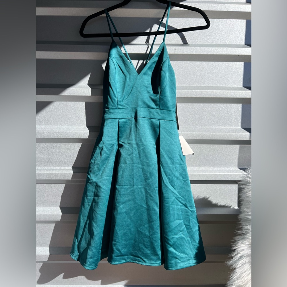 Lulus Green Crisscross Back Dress Size XS